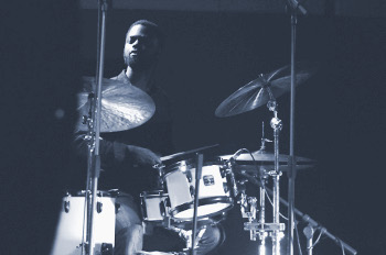 drummer-black-white_350